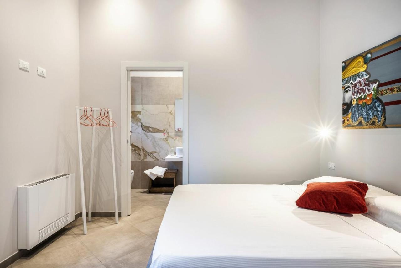 Villa Angelina - Charming Rooms & Apartments Trapani Bagian luar foto