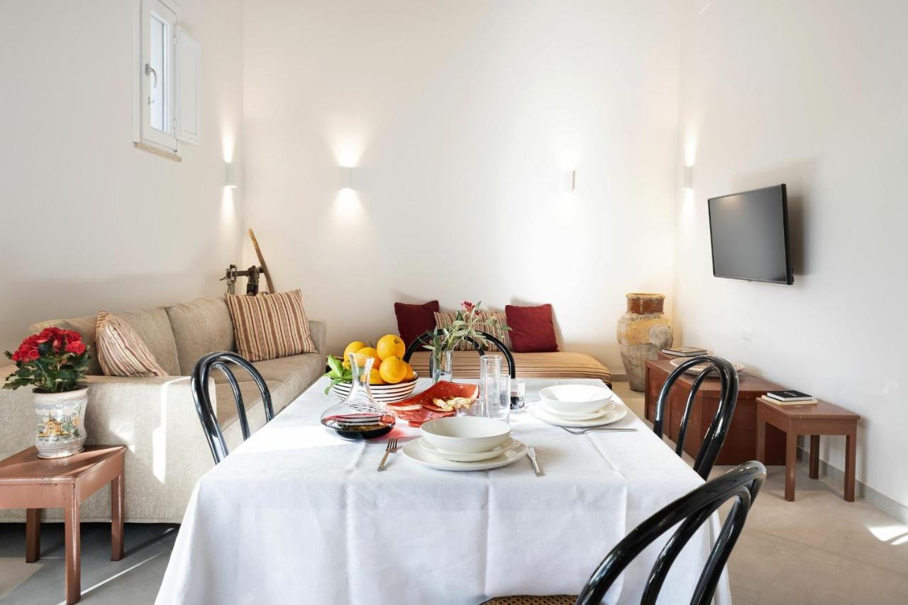 Villa Angelina - Charming Rooms & Apartments Trapani Bagian luar foto