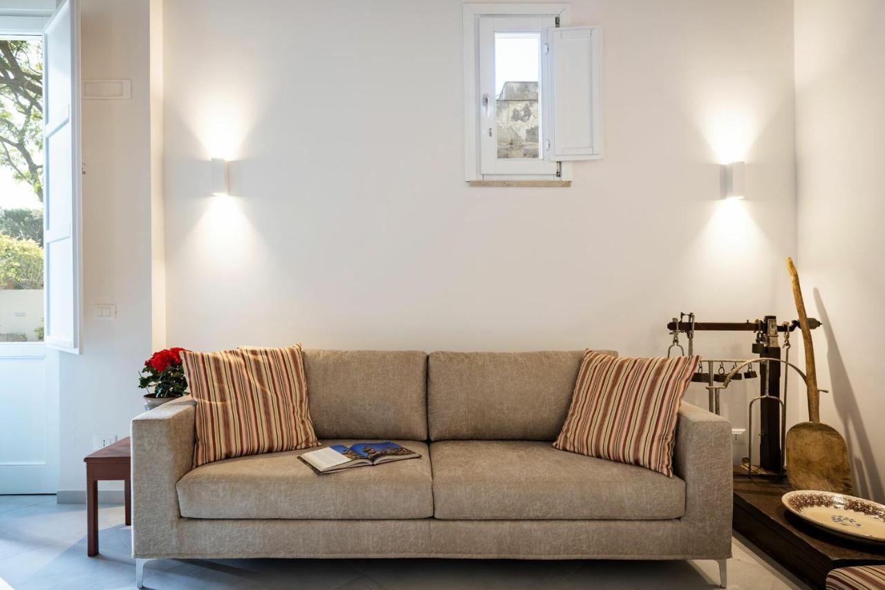 Villa Angelina - Charming Rooms & Apartments Trapani Bagian luar foto