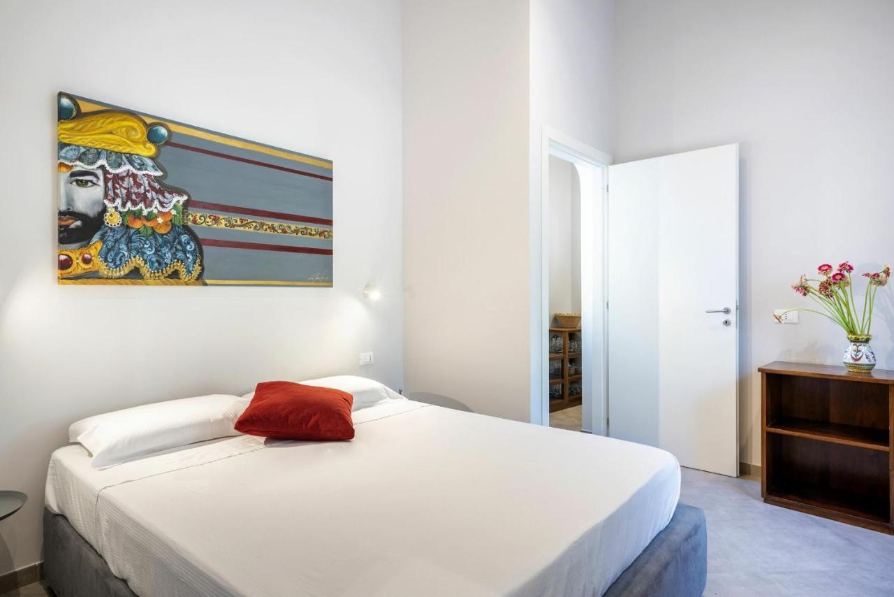 Villa Angelina - Charming Rooms & Apartments Trapani Bagian luar foto