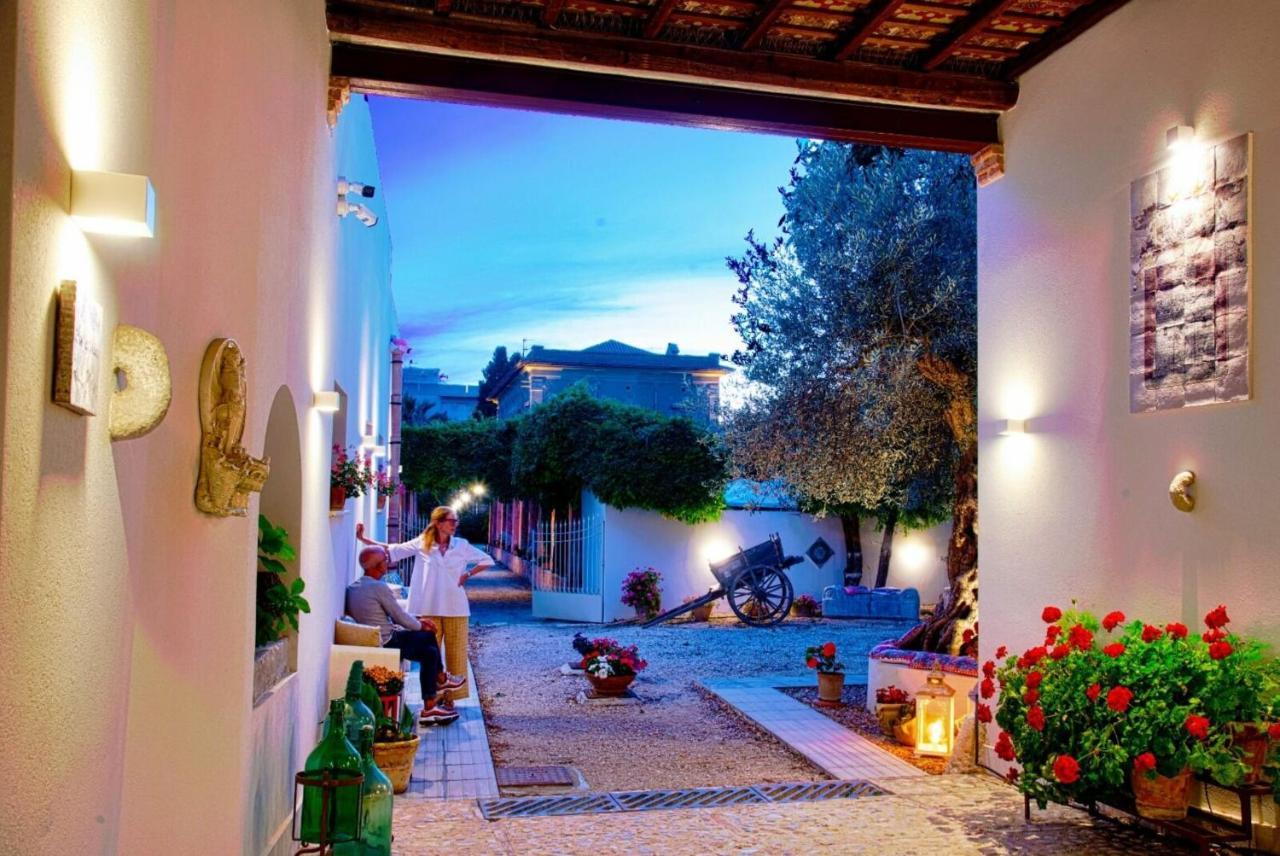 Villa Angelina - Charming Rooms & Apartments Trapani Bagian luar foto