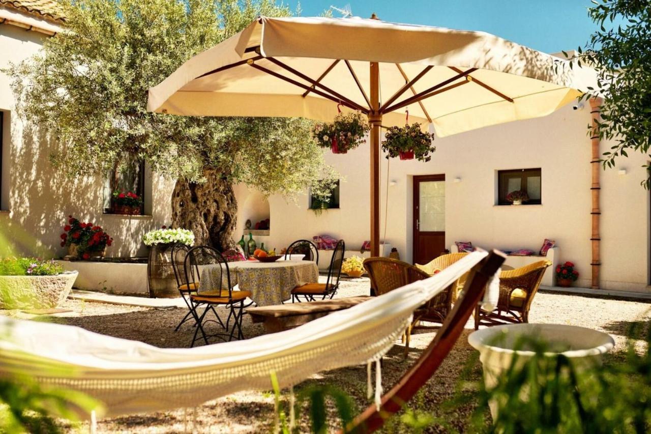 Villa Angelina - Charming Rooms & Apartments Trapani Bagian luar foto