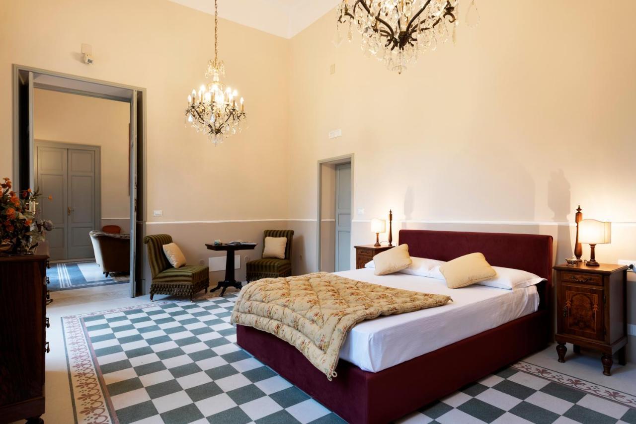 Villa Angelina - Charming Rooms & Apartments Trapani Bagian luar foto