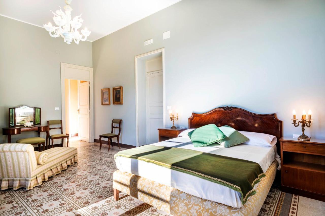 Villa Angelina - Charming Rooms & Apartments Trapani Bagian luar foto