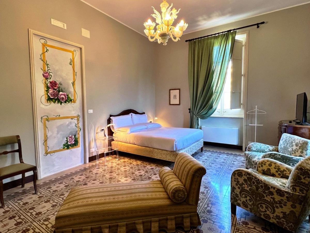 Villa Angelina - Charming Rooms & Apartments Trapani Bagian luar foto