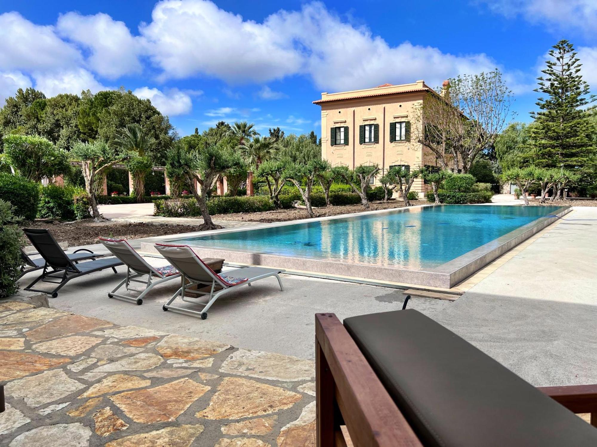 Villa Angelina - Charming Rooms & Apartments Trapani Bagian luar foto